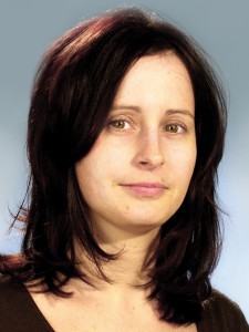 Dr. Fige Anita